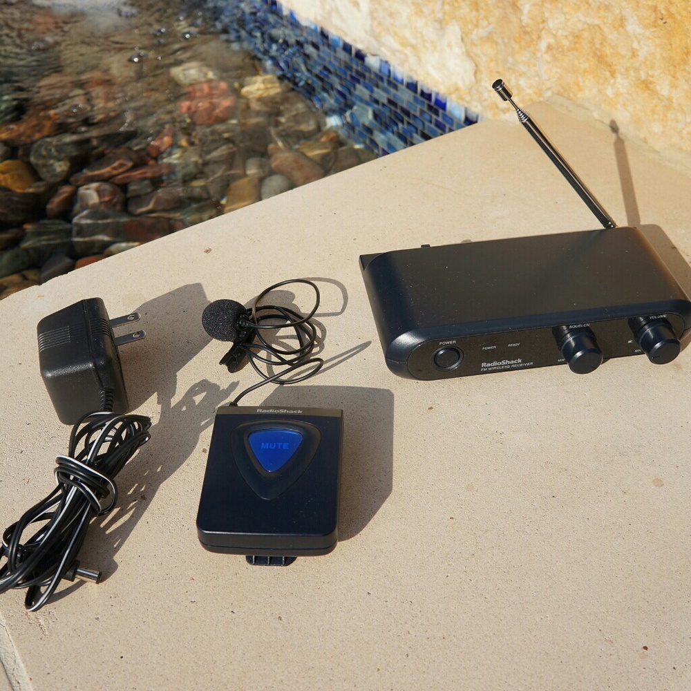 RADIOSHACK Amplifier